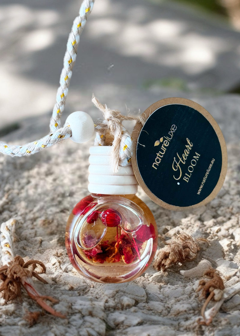 Essential Oil Car Diffuser - Heart Bloom